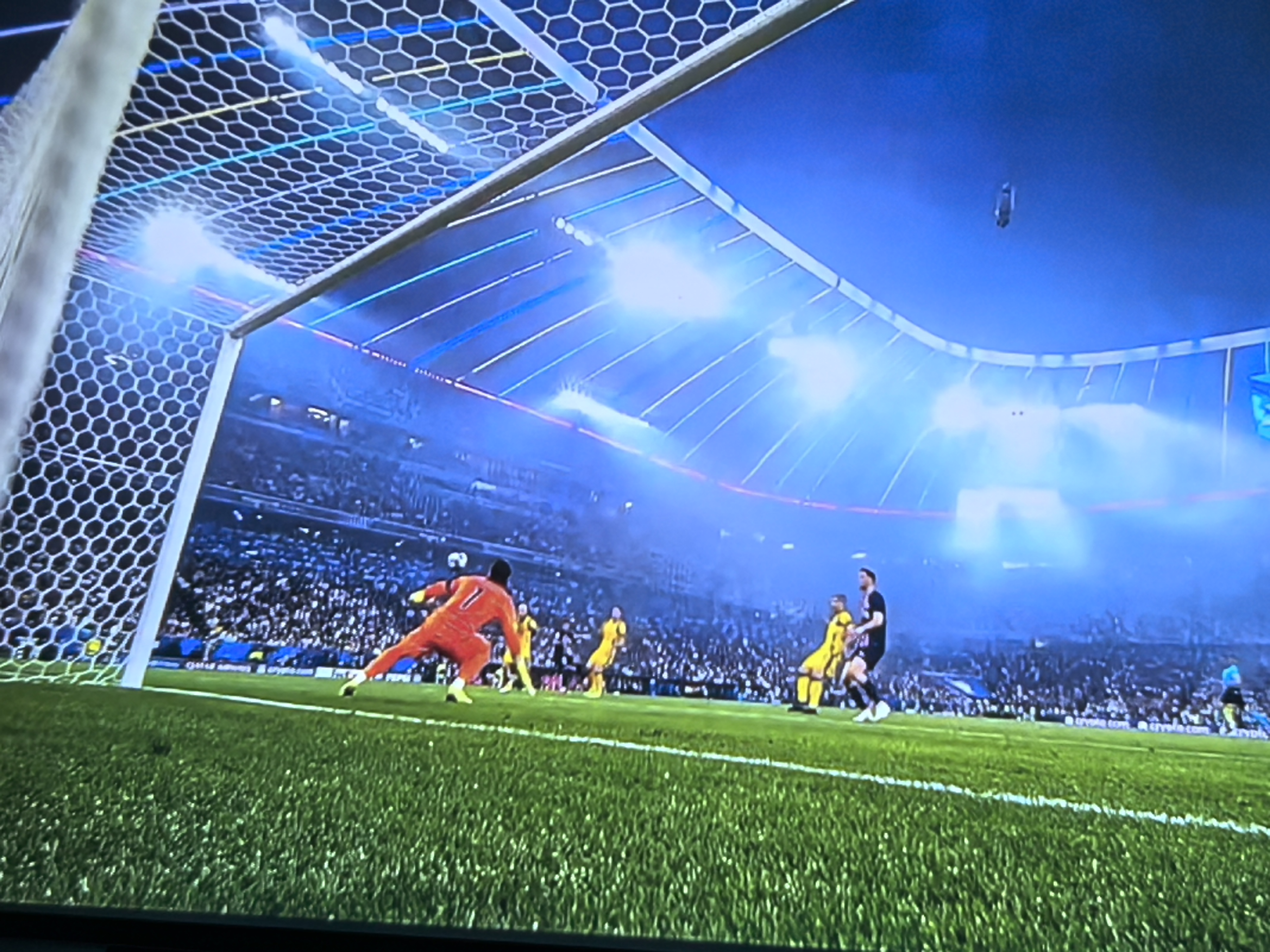 关于冲刺阶段德甲传出新动向；巴黎圣日耳曼手感冰凉；管理层表态——引发热议；高层口径保持一致的信息-英雄联盟S15比赛时间