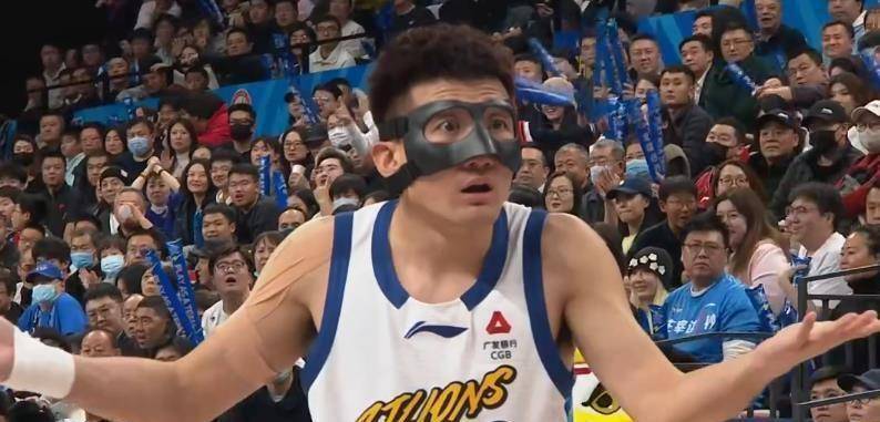 CBA季后赛赛后走向成谜；费耶诺德再遭质疑；气氛紧张；控场能力受关注的简单介绍-英雄联盟S15赛制